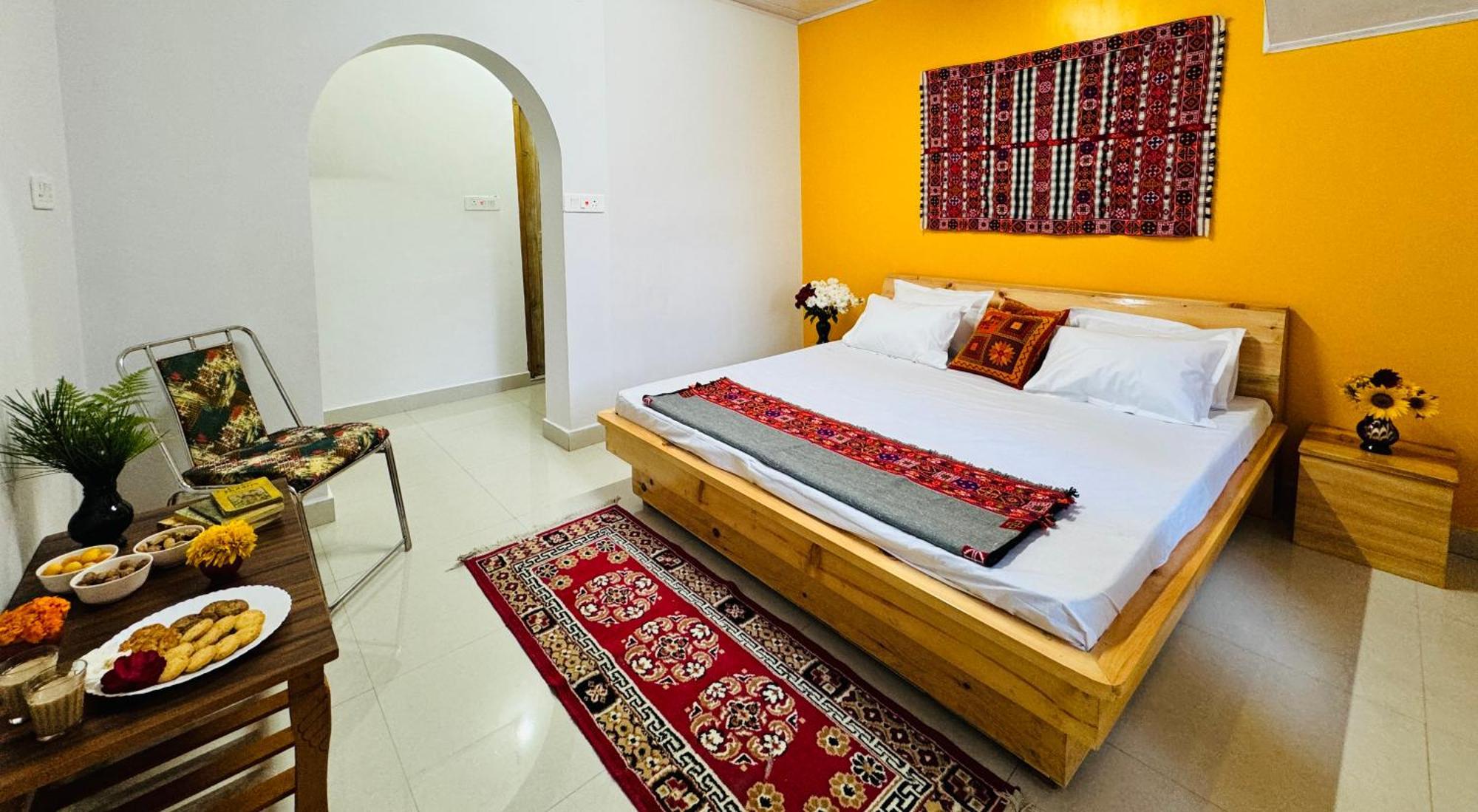 Pine View Retreat Homestay Kalpa Luaran gambar