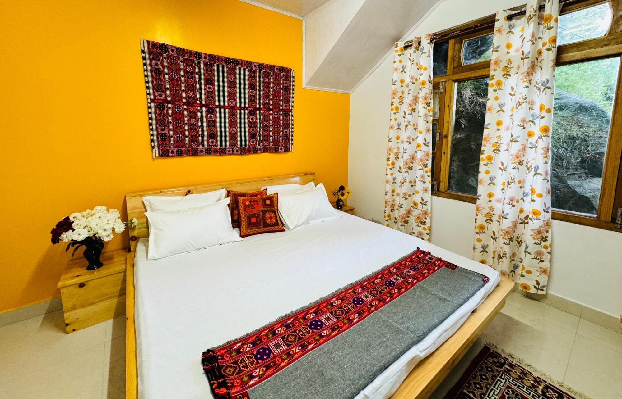Pine View Retreat Homestay Kalpa Luaran gambar